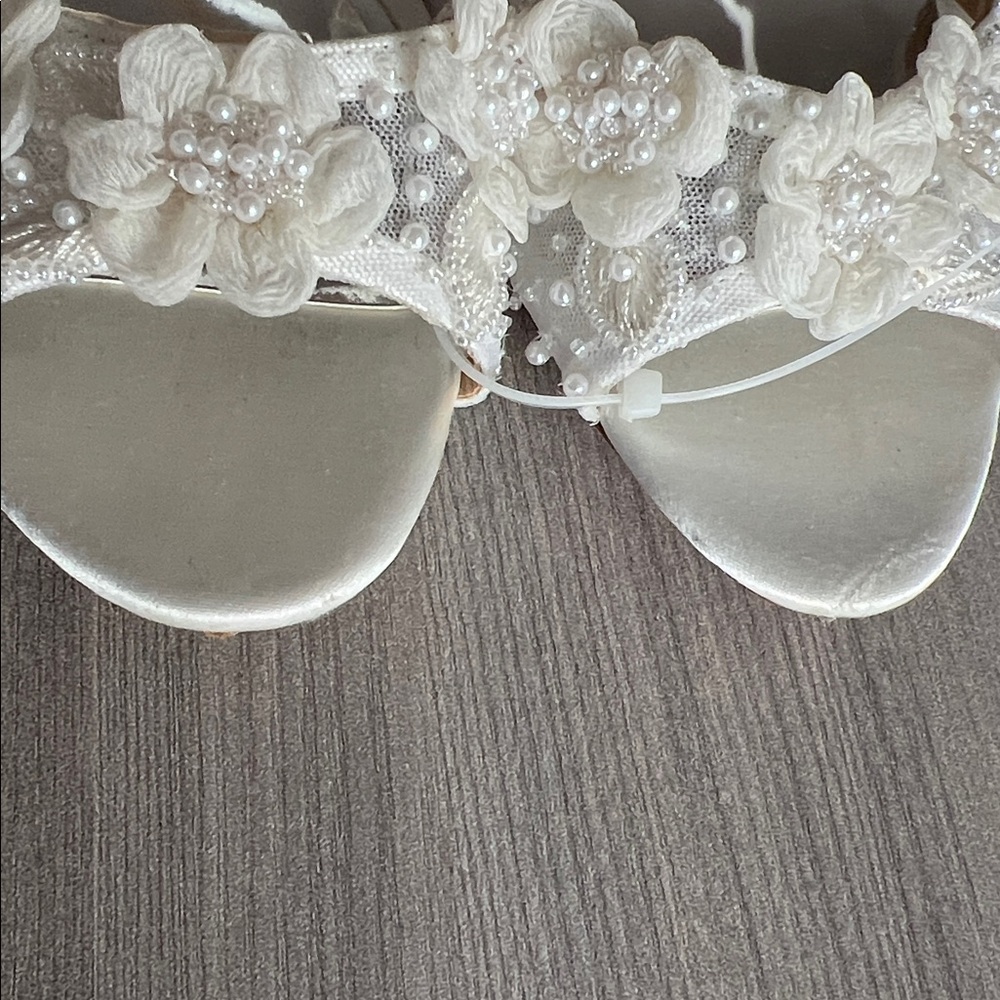 Badgley Mischka Ivory Floral Heels - Picture 10 of 10